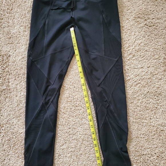 Forever 21 Black Leggings Capri Size Medium - Picture 7 of 8